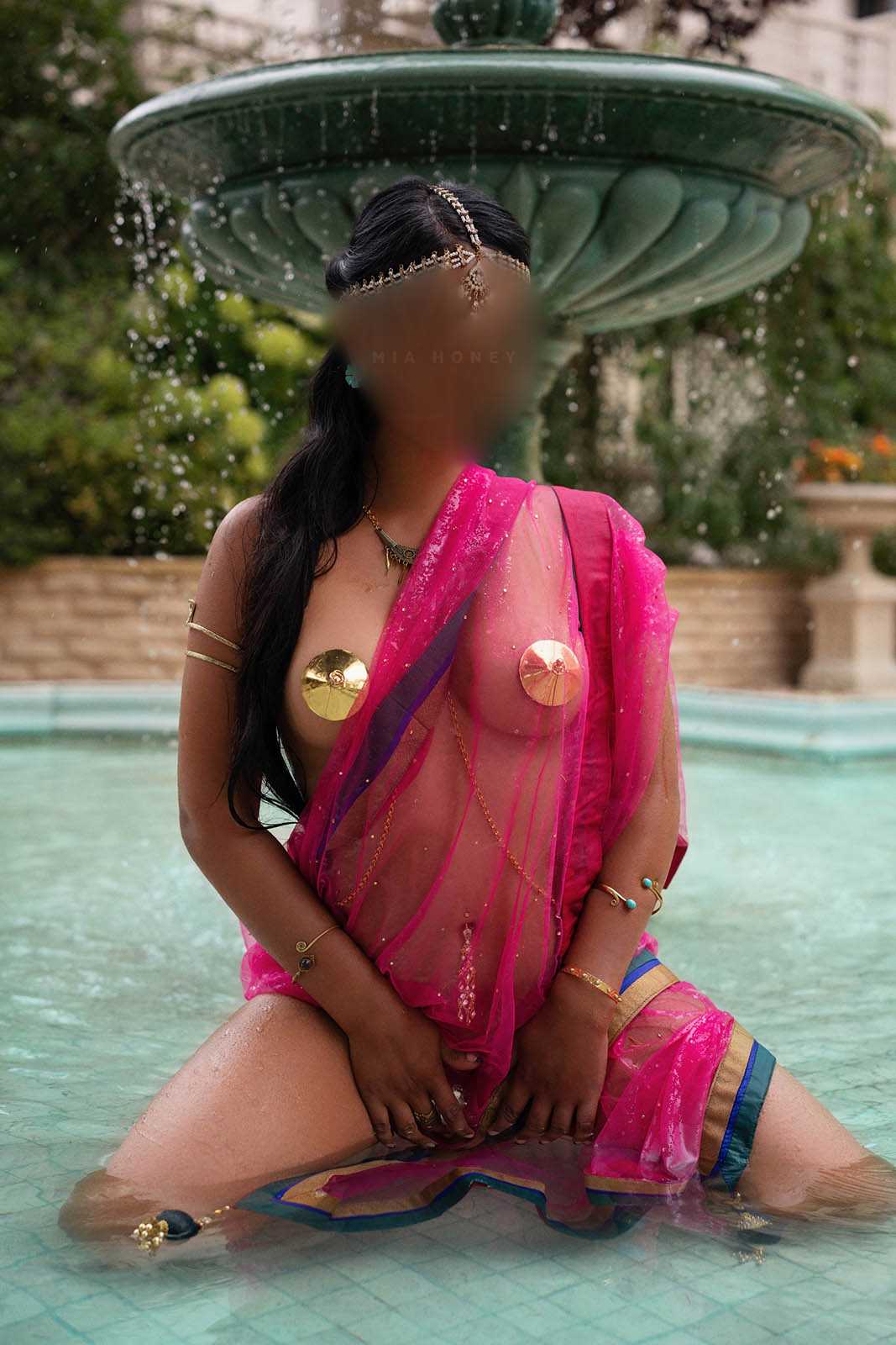 Goddess Mia London Escort and Companion
